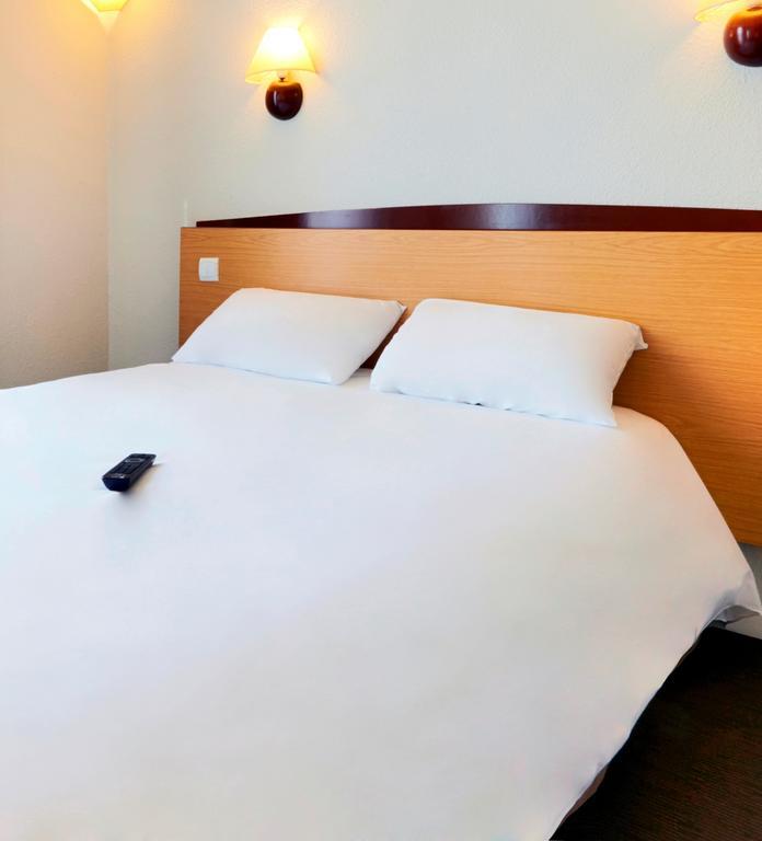 Kyriad Direct Le Bourget Gonesse Hotel Ngoại thất bức ảnh